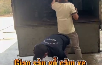 Giao Sàn Gỗ Căm Xe Lào Cho Anh Khách Tại Gia Lai