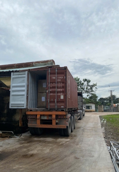 🚢 Tiếp Tục Đóng Cont Ván Sàn Tự Nhiên Xuất Khẩu Sang Nhật – Khẳng Định Uy Tín Nhà Máy Sàn Gỗ Việt Úc 🌳